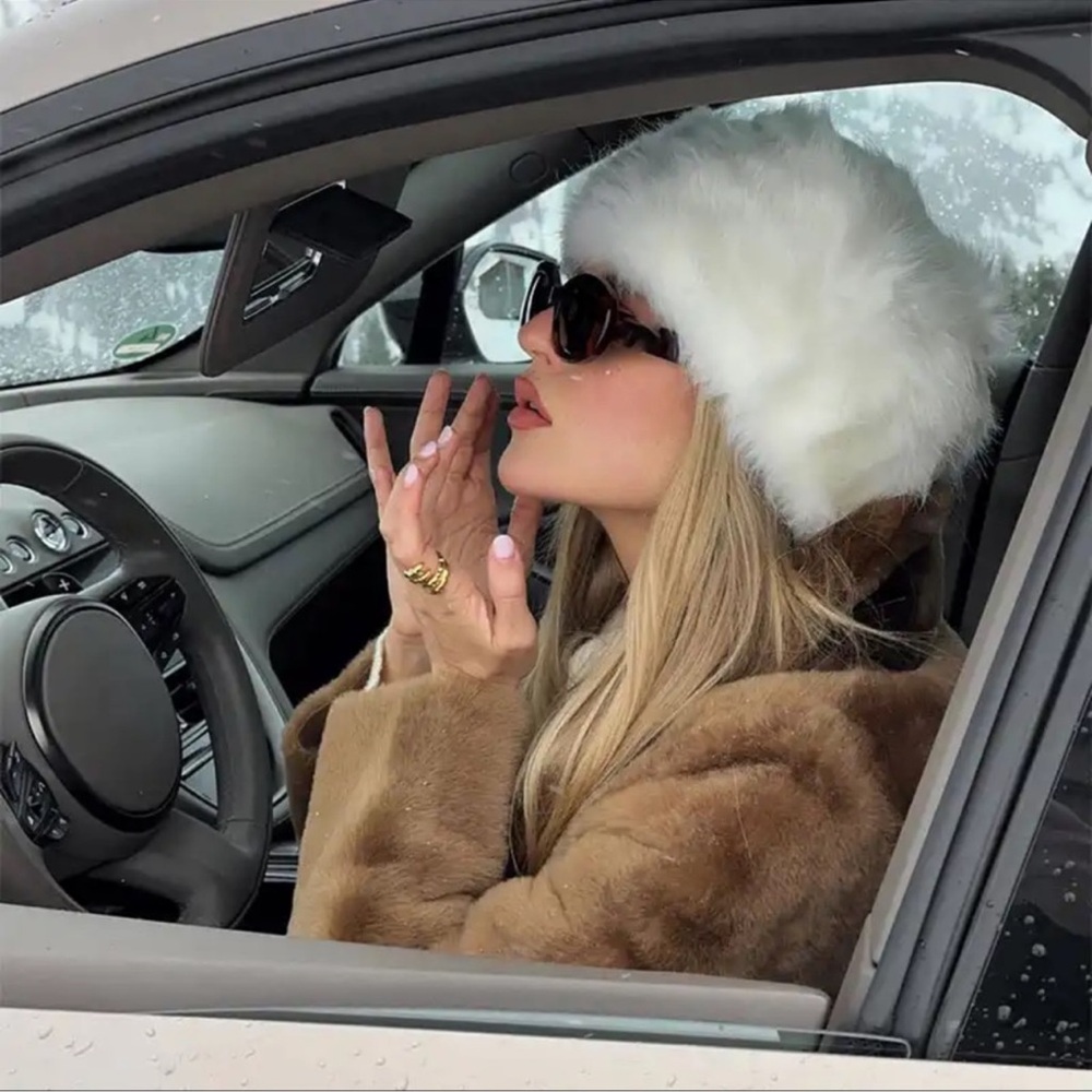 NWOT Faux Fur Adjustable Headband in White